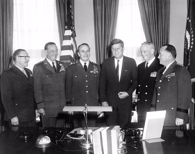 Chính quyền Kennedy đã nhìn thấy sự điên rồ của Chiến dịch Northwoods nên bác bỏ nó.