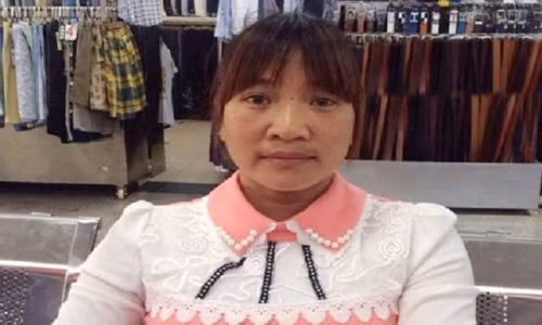 Nhờ bức ảnh được đăng trên Facebook mà người thân và chị Hà tìm được nhau. Ảnh: GĐCC.