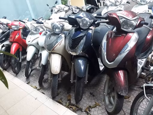 Bắt hiệu trưởng trường mầm non trộm cắp xe máy