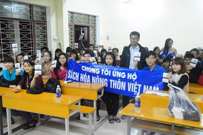 Nguyễn Quang Thạch vẫn miệt mài với hành trình đưa sách về nông thôn.