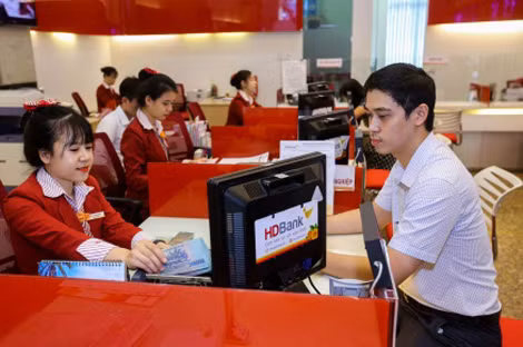Gửi tiết kiệm là kênh đầu tư an toàn và có lãi.