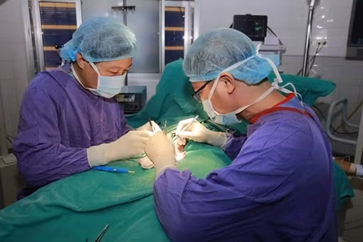 Cảnh báo chấn thương tinh hoàn khi đá bóng ảnh 2