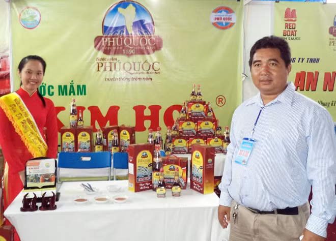 "Gìn giữ được nghề truyền thống, văn hóa truyền thống sẽ giữ gìn được hồn cốt của dân tộc. Vì vậy, tôi luôn nỗ lực hết sức để đóng góp một phần sức nhỏ nhoi cho các hoạt động này", doanh nhân Phạm Huỳnh Quốc Thanh chia sẻ.