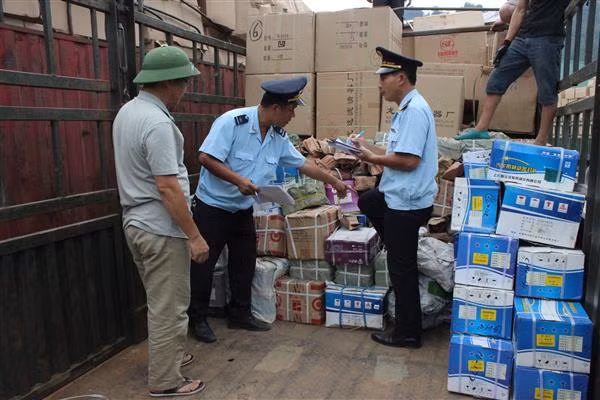 Số lượng lô hàng kiểm tra chuyên ngành, đến nay vẫn kiểm tra khoảng 30-35% (ảnh minh hoạ). Số lượng lô hàng kiểm tra chuyên ngành, đến nay vẫn kiểm tra khoảng 30-35% (ảnh minh hoạ).