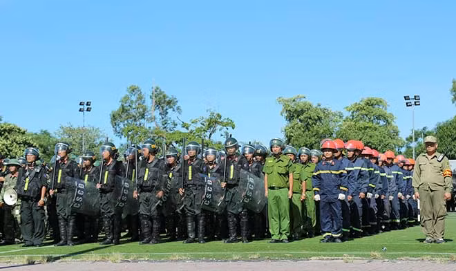 Các lực lượng tham gia diễn tập.