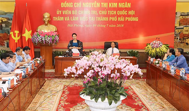 Chủ tịch Quốc hội Nguyễn Thị Kim Ngân làm việc với cán bộ chủ chốt UBND và các sở, ban, ngành của TP Hải Phòng. Ảnh: TTXVN