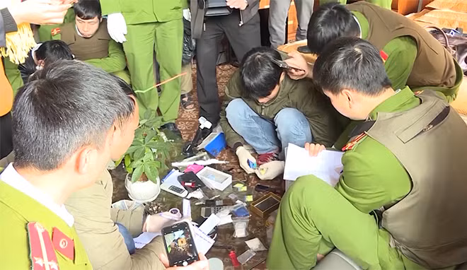 Một số đối tượng, vật chứng trong các vụ án về ma túy, đánh bạc do lực lượng Công an triệt phá trong đợt cao điểm. Một số đối tượng, vật chứng trong các vụ án về ma túy, đánh bạc do lực lượng Công an triệt phá trong đợt cao điểm.