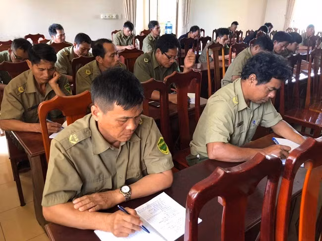 Công an tỉnh Lâm Đồng tập huấn nghiệp vụ cho lực lượng Công an xã bán chuyên trách Công an tỉnh Lâm Đồng tập huấn nghiệp vụ cho lực lượng Công an xã bán chuyên trách