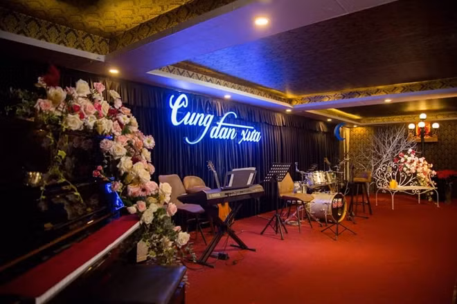 Không gian Cung Đàn Xưa tối 24/7