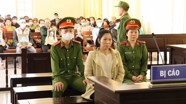 Bị cáo Nghiêm Thị Nhi tại tòa