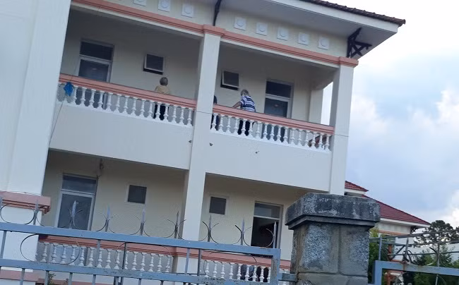 Khu vực cách ly y tế những người đi cùng xe khách với 4 du khách người Anh