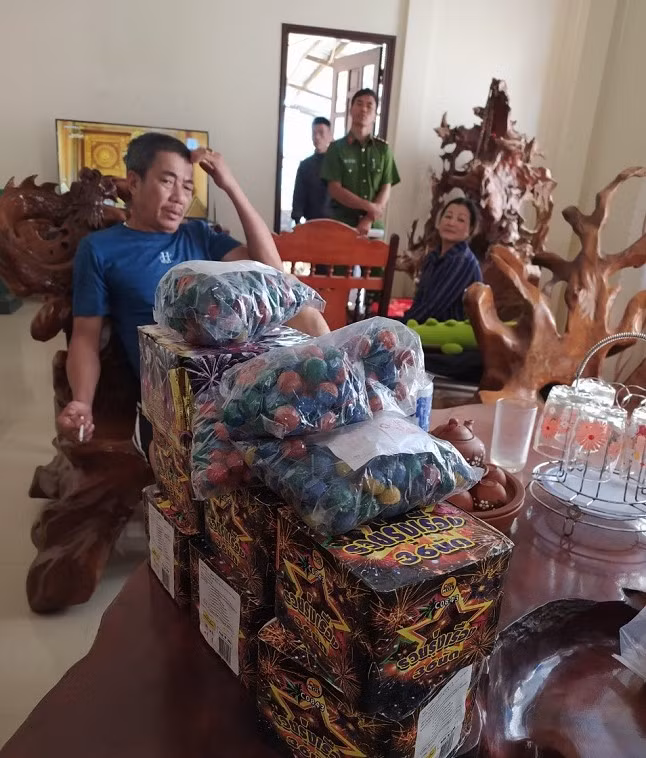 Hàng loạt vụ vận chuyển, tàng trữ pháo bị Công an huyện Lâm Hà bắt giữ