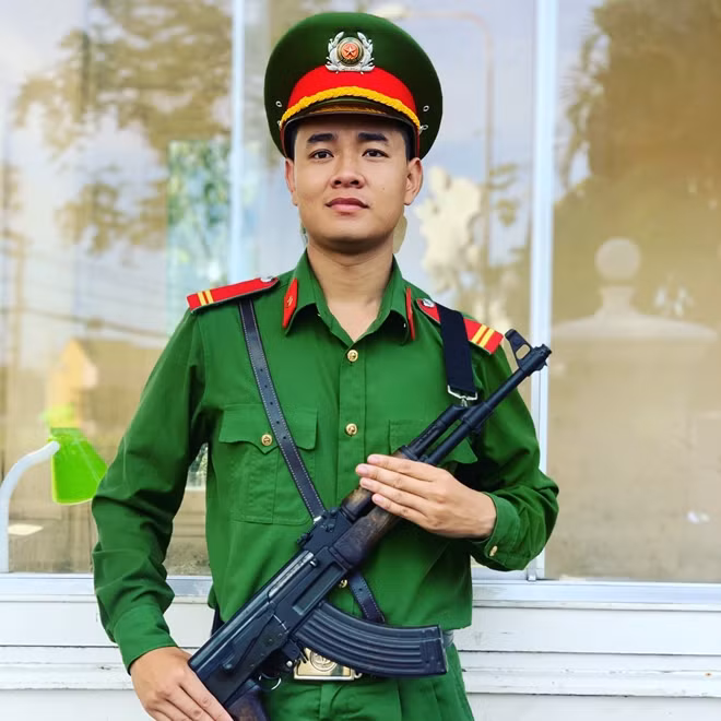 Chiến sĩ Phan Văn Bá