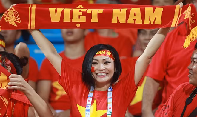 "Tôi có một niềm tin rất lớn rằng năm nay thầy trò Miura sẽ làm nên chuyện", nữ ca sĩ xuất thân từ một VĐV điền kinh chia sẻ.