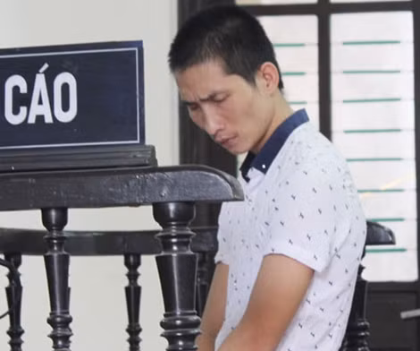Lê Đức Đệ trong phiên sơ thẩm nhận án chung thân cho tội giết người.