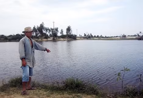 Hố quặng nơi nạn nhân Nhàn tử vong.