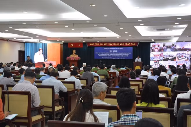 Các đại biểu dự hội nghị.