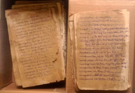 Cuốn từ điển Pháp - Việt mà thầy Trà chép lại từ năm 1947.