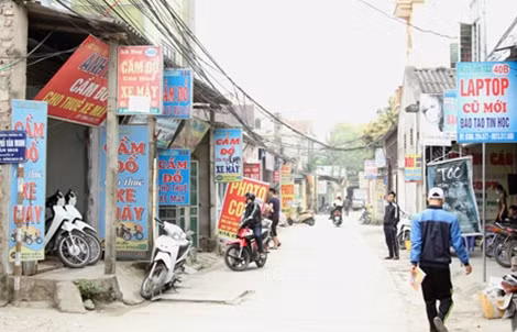 Phố chuyên doanh cầm đồ mọc lên bủa vây trường đại học Vinh.