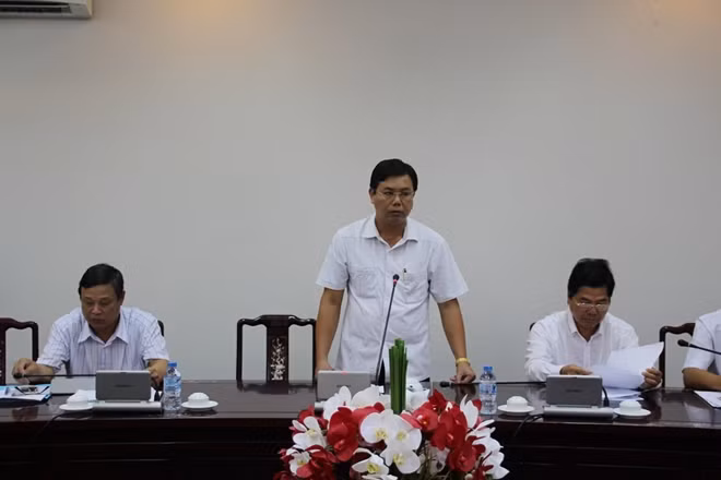 Ông Nguyễn Tiến Hải, Chủ tịch UBND tỉnh Cà Mau chỉ đạo Công an tỉnh và các ngành vào cuộc điều tra ngay thông tin báo chí phản ánh