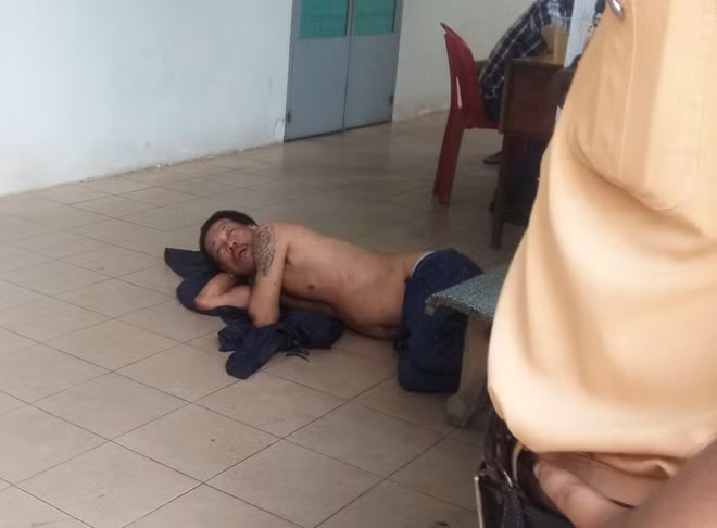 Tại trụ sở Đông vẫn còn phê thuốc