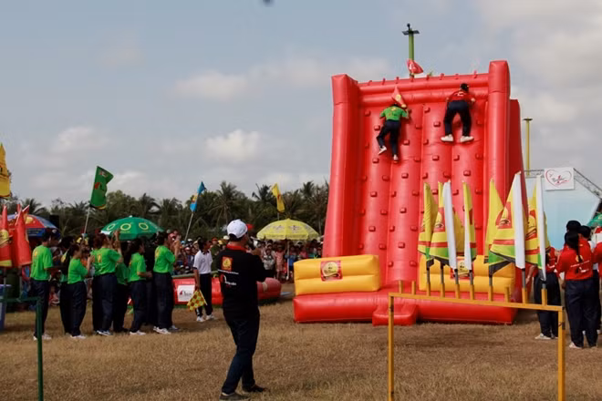 Những hình ảnh tại cuộc thi giữa 2 xã