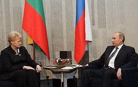 Nữ Tổng thống Lithuania Dalia Grybauskaite trong một cuộc hội đàm với Tổng thống Nga Vladimir Putin.