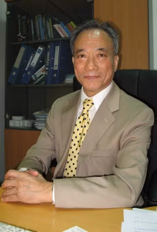 TS. Nguyễn Trí Hiếu. TS. Nguyễn Trí Hiếu.