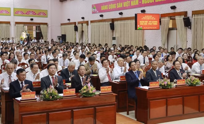 Các đại biểu dự đại hội.