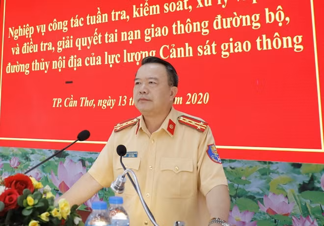 Đại tá Nguyễn Văn Trung, Cục trưởng Cục Cảnh sát giao thông, Bộ Công an phát biểu khai mạc lớp tập huấn.