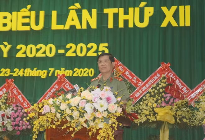 Trung tướng Nguyễn Văn Sơn, Thứ trưởng Bộ Công an phát biểu chỉ đạo đại hội.
