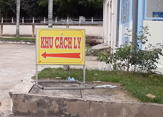 Khu cách ly nơi bệnh nhân đang điều trị. Khu cách ly nơi bệnh nhân đang điều trị.