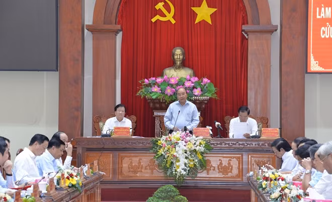 Thủ tướng Chính phủ Nguyễn Xuân Phúc chủ trì buổi làm việc vào chiều 23/9.