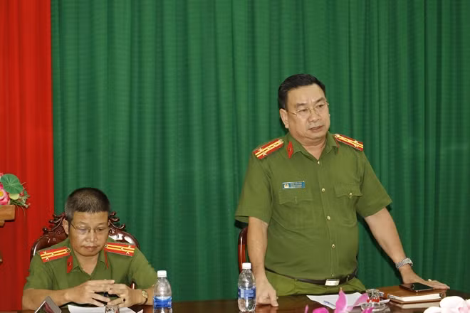 Đại tá Trần Văn Sáu, Trưởng Công an quận Ninh Kiều cho biết quá trình điều tra, Ban chuyên án đã tiến hành xác minh hàng trăm đối tượng có tiền án, tiền sự về hành vi cướp tài sản trên địa bàn và giáp ranh, sau đó đã làm rõ thủ phạm.