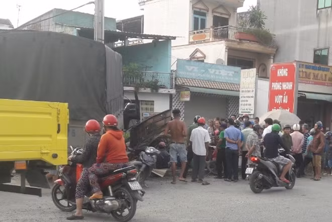 Hiện trường vụ xe tải tông chết người.