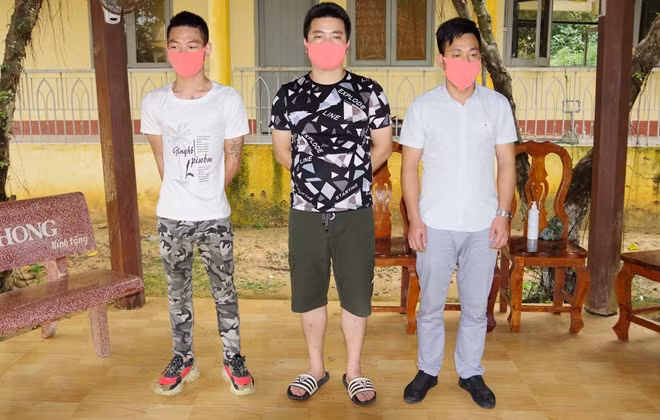 Nhóm 3 thanh niên trốn cách ly.