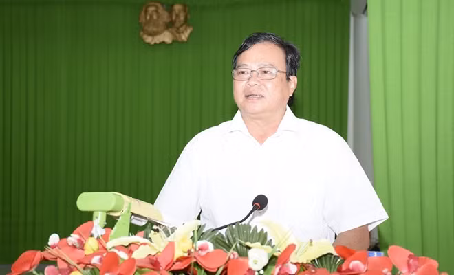 Đồng chí Lê Văn Hẳn, Phó bí thư Tỉnh ủy Trà Vinh - Phó Chủ tịch UBND tỉnh Trà Vinh.