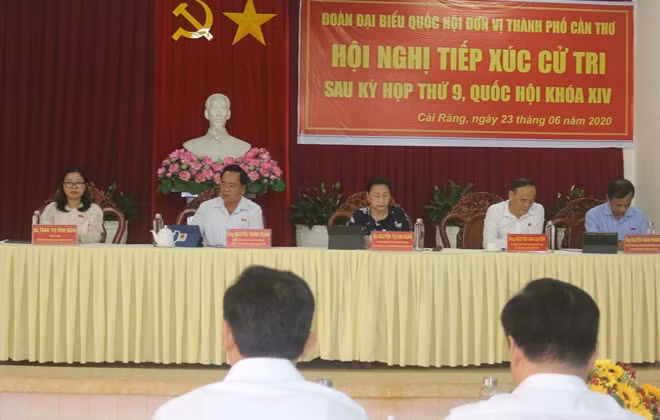 Đoàn Đại biểu Quốc hội đơn vị TP Cần Thơ tiếp xúc cử tri tại quận Cái Răng