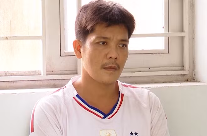 Đàn tại cơ quan điều tra.