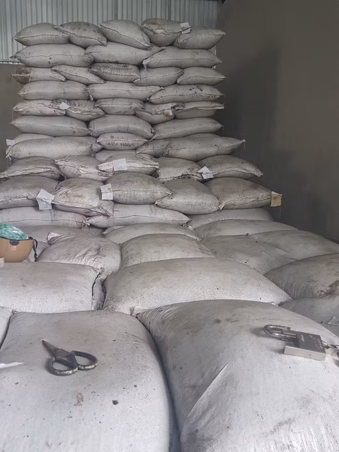 Số phân bón giả được phát hiện.