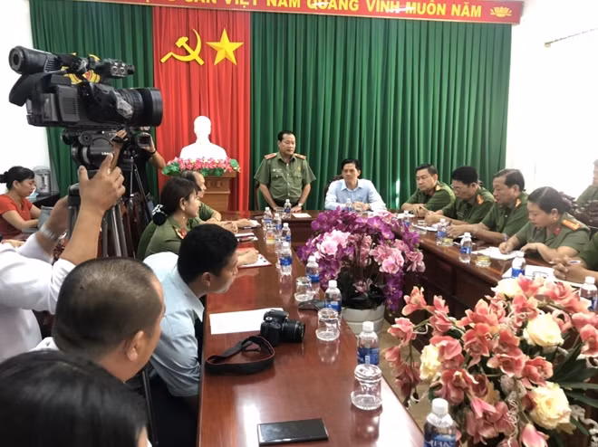 Thiếu tướng Nguyễn Văn Thuận, Giám đốc Công an TP Cần Thơ, đánh giá cao kết quả đấu tranh, triệt phá băng nhóm trộm cắp.
