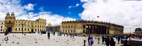 Bogotá D.C có khí hậu cao nguyên cận nhiệt đới. Nhiệt độ trung bình là 14,5°C và dao động từ 4 đến 19°C trong những ngày có tuyết nhiều; đến 10 đến 18°C trong những ngày có mưa lớn. Các mùa mưa và khô xen kẽ quanh năm. Các tháng khô nhất là 12, 1, 7 và 8. Nhiệt độ cao nhất chính thức được ghi nhận trong thành phố là 24,5°C và thấp nhất là −7,1°C.