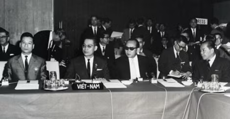 Nguyễn Hữu Hanh cùng phái đoàn tại Hội nghị các Bộ trưởng Kinh tế các nước châu Á Thái Bình Dương thời VNCH.