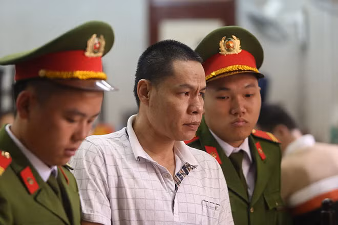 Bị cáo Vi Văn Toán .
