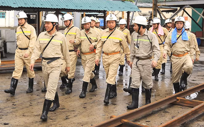 Năng suất lao động và thu nhập người lao động của TKV vượt mục tiêu và về trước thời hạn tạo không khí phấn khởi trong lao động, sản xuất.