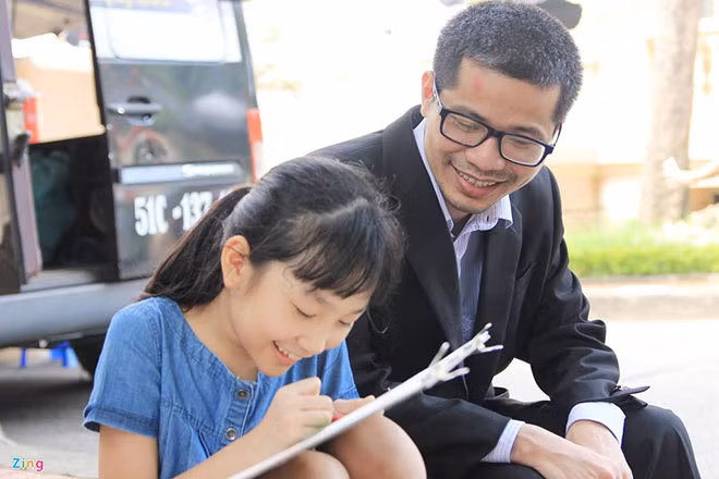 Nguyễn Quang Thạch trở thành người Việt Nam đầu tiên đoạt giải Vua Sejong về xóa mù chữ của UNESCO năm 2016 - một giải thưởng tôn vinh những người khai trí.