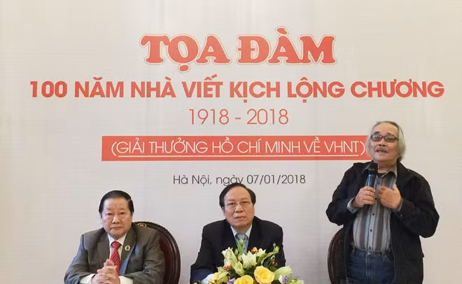 Quang cảnh buổi tọa đàm “100 năm nhà viết kịch Lộng Chương” (1918-2018).