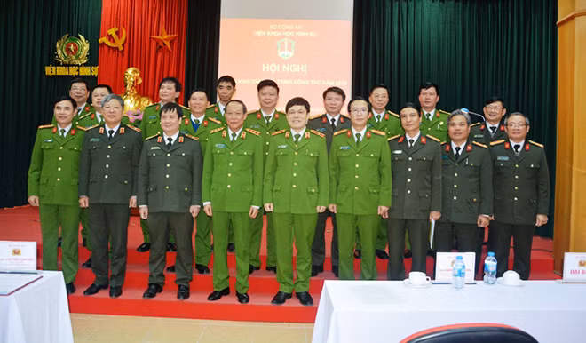 Thứ trưởng Lê Qúy Vương và các đại biểu tại Hội nghị