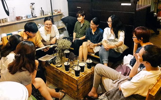 Một buổi "Hẹn hò sách" của nhóm "Book Connect".