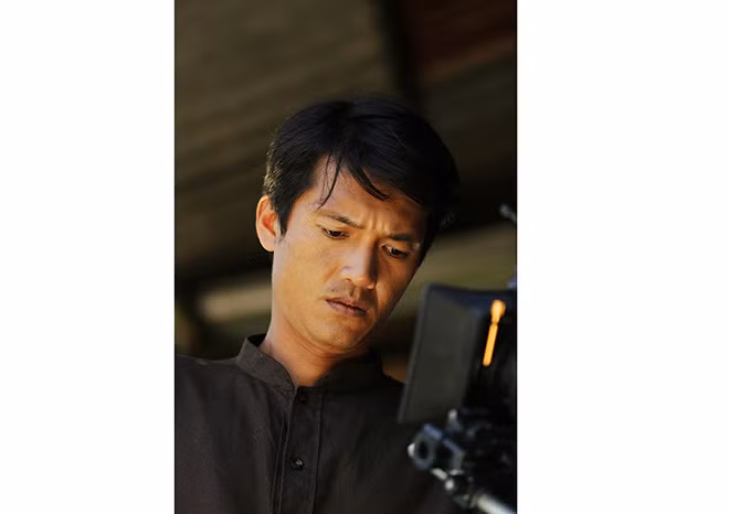 Diễn viên Quang Tuấn trong vai thầy lang Huỳnh.
